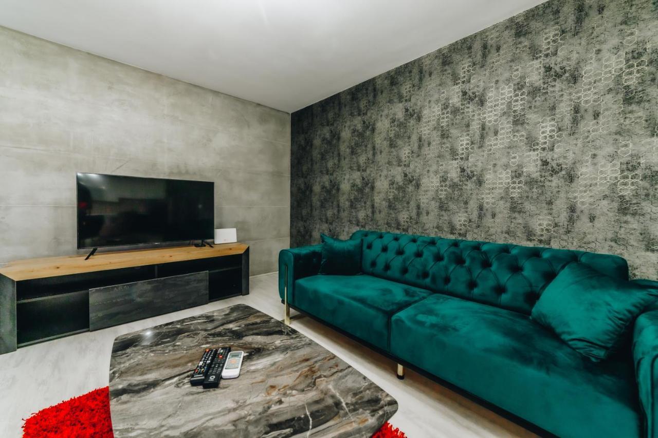 Garni Hotel Radovic ครากูเยวัตส์ ภายนอก รูปภาพ