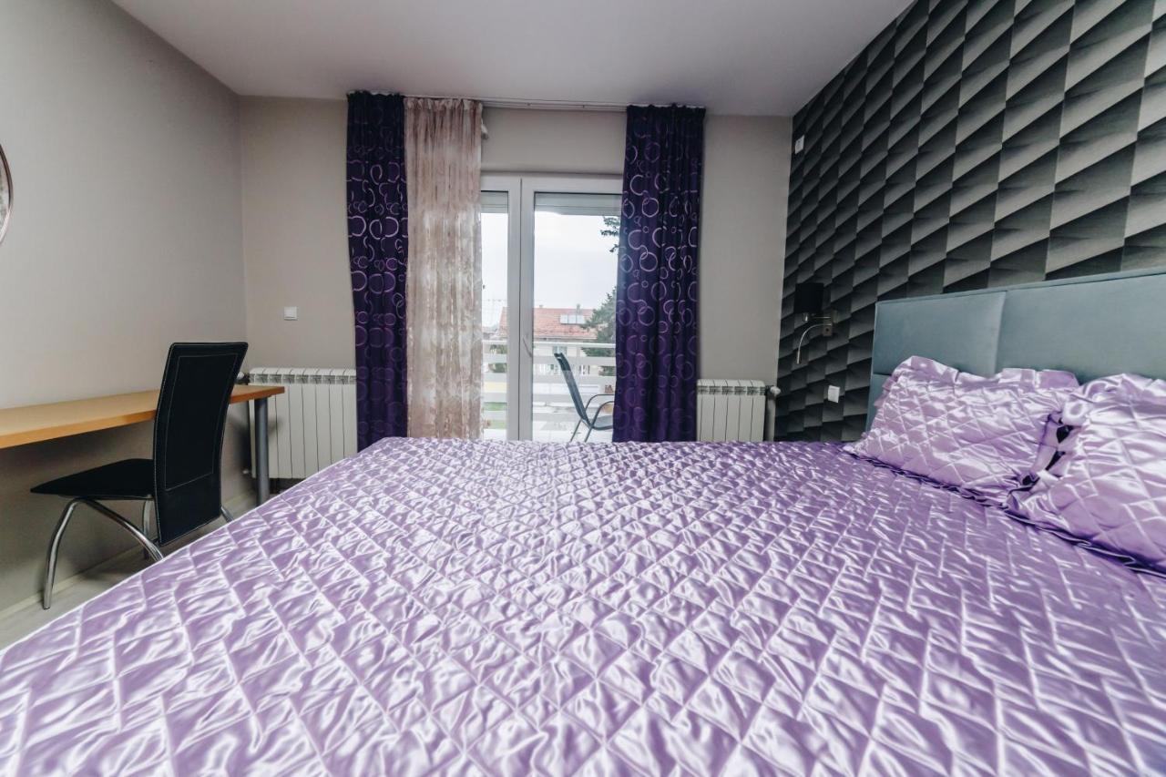 Garni Hotel Radovic ครากูเยวัตส์ ภายนอก รูปภาพ