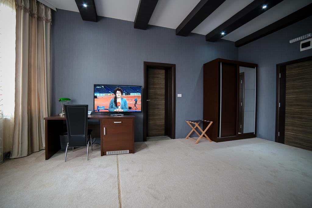 Garni Hotel Radovic ครากูเยวัตส์ ภายนอก รูปภาพ