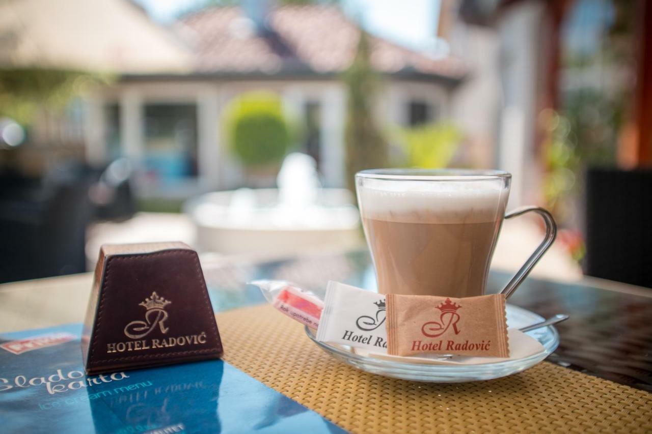 Garni Hotel Radovic ครากูเยวัตส์ ภายนอก รูปภาพ