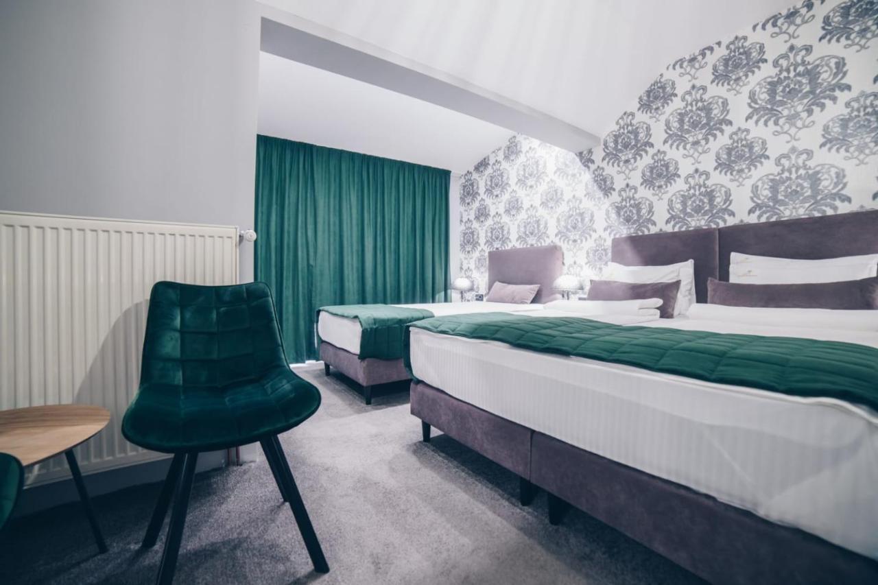 Garni Hotel Radovic ครากูเยวัตส์ ภายนอก รูปภาพ